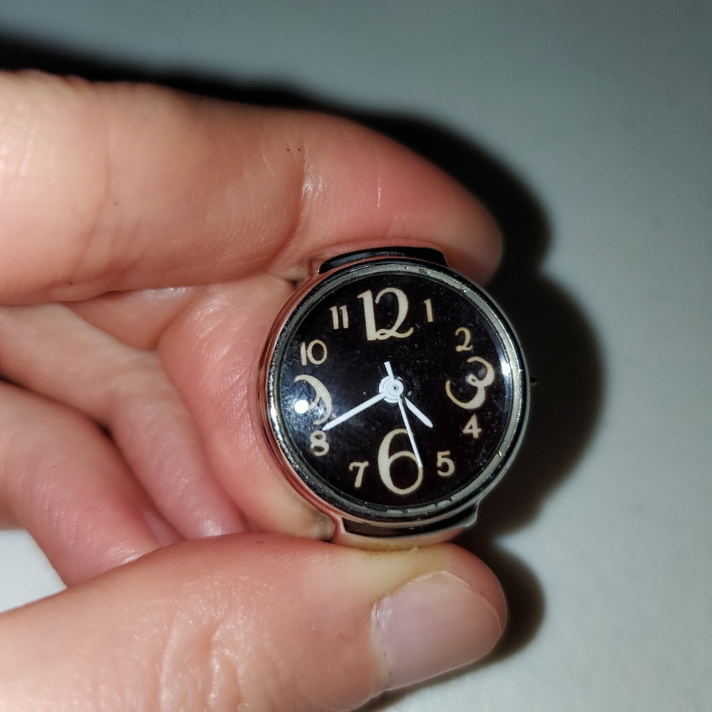 Ring watch